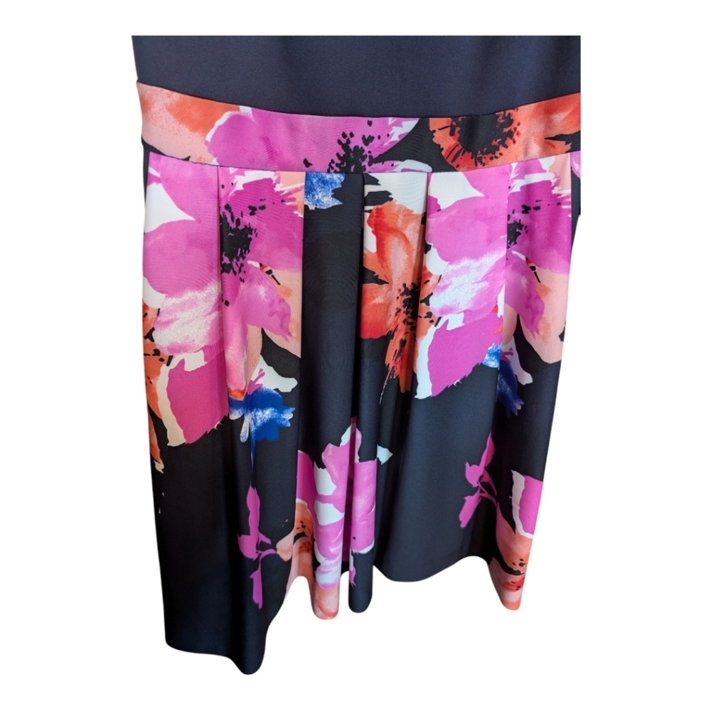 Vince Camuto Sleeveless Dress with Pleated Floral Skirt - Picture 3 of 7